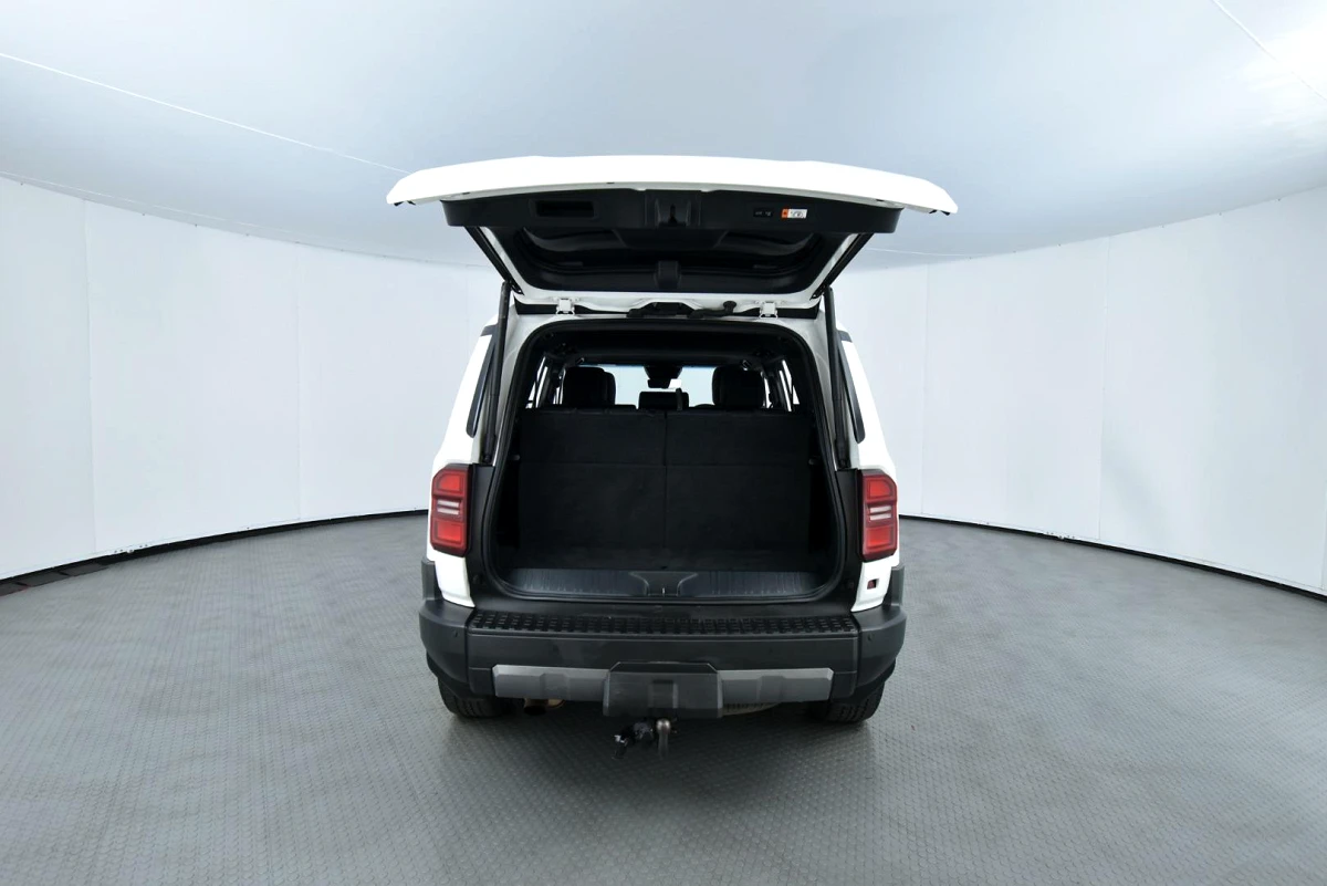 2025 TOYOTA LAND CRUISER PRADO 2.8 GD VX-R