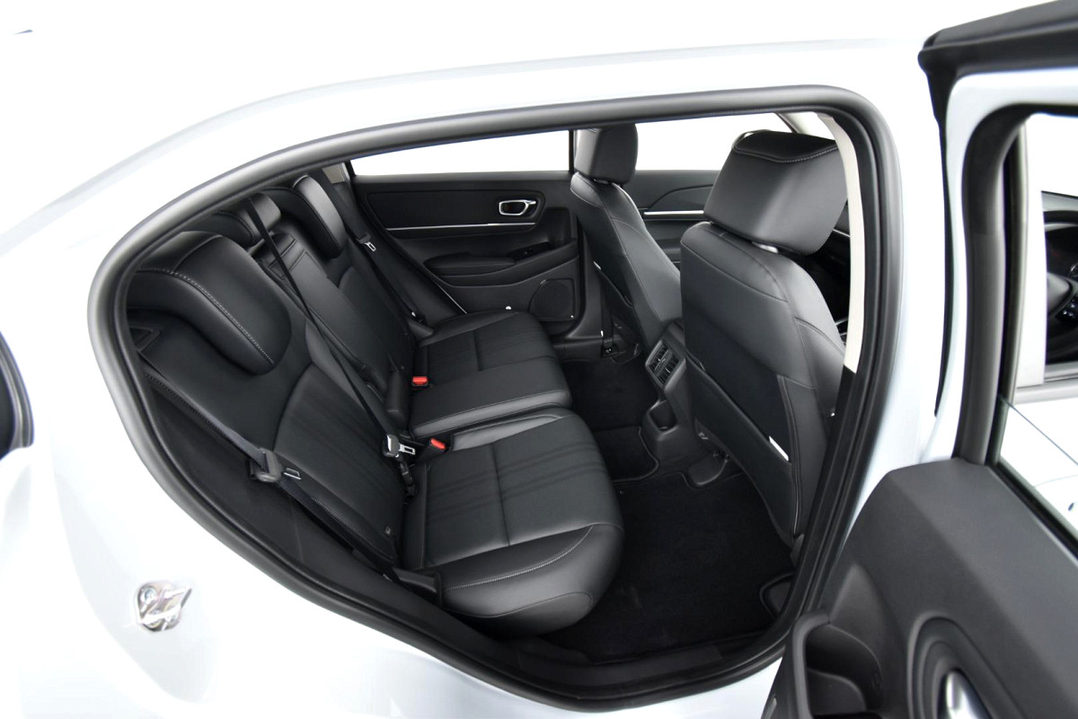 2026 HONDA HR-V 1.5 ELEGANCE CVT