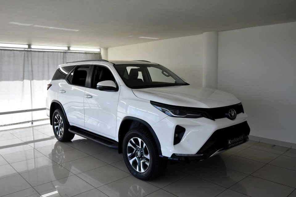2024 TOYOTA FORTUNER 2.4 GD-6 AT