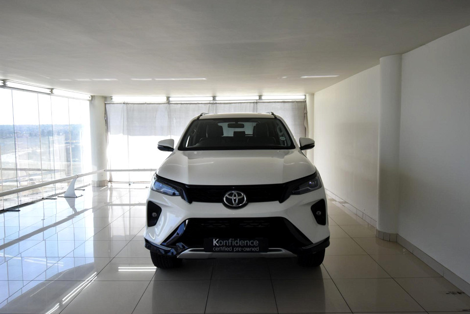 2024 TOYOTA FORTUNER 2.4 GD-6 AT
