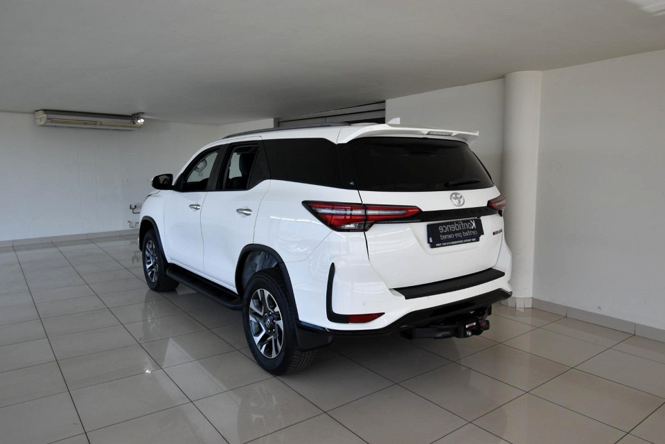 2024 TOYOTA FORTUNER 2.4 GD-6 AT