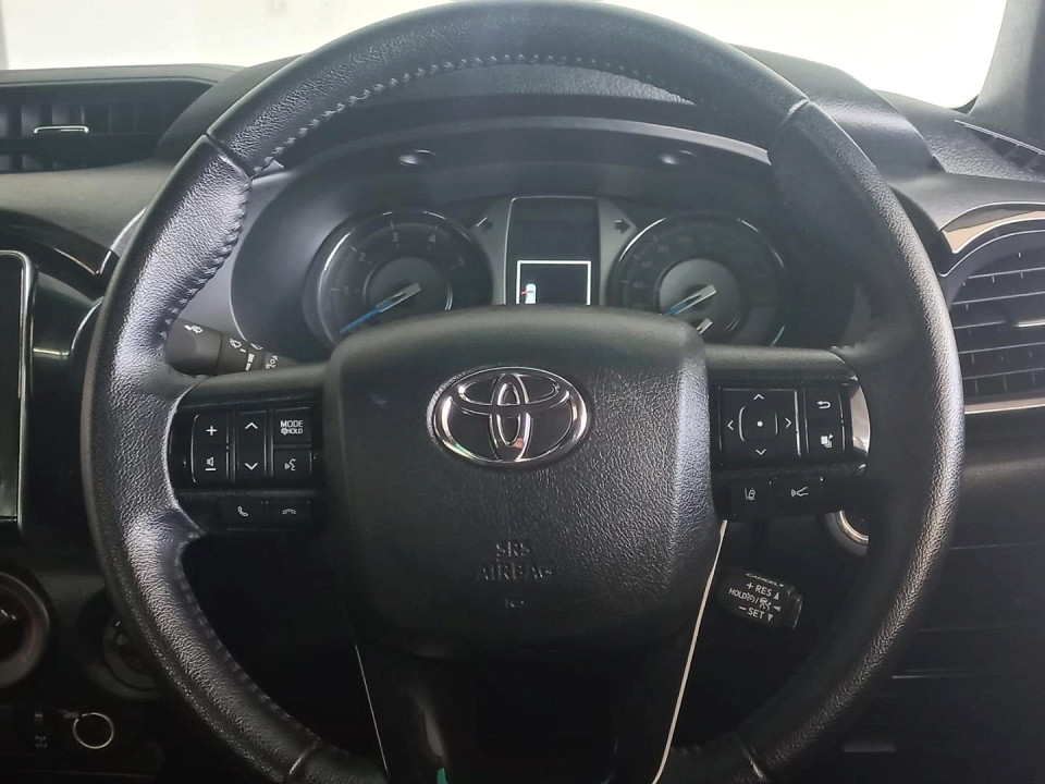 2024 TOYOTA HILUX 2.8 GD-6 LEGEND 4X4 AT X CAB