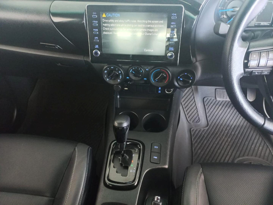2024 TOYOTA HILUX 2.8 GD-6 LEGEND 4X4 AT X CAB