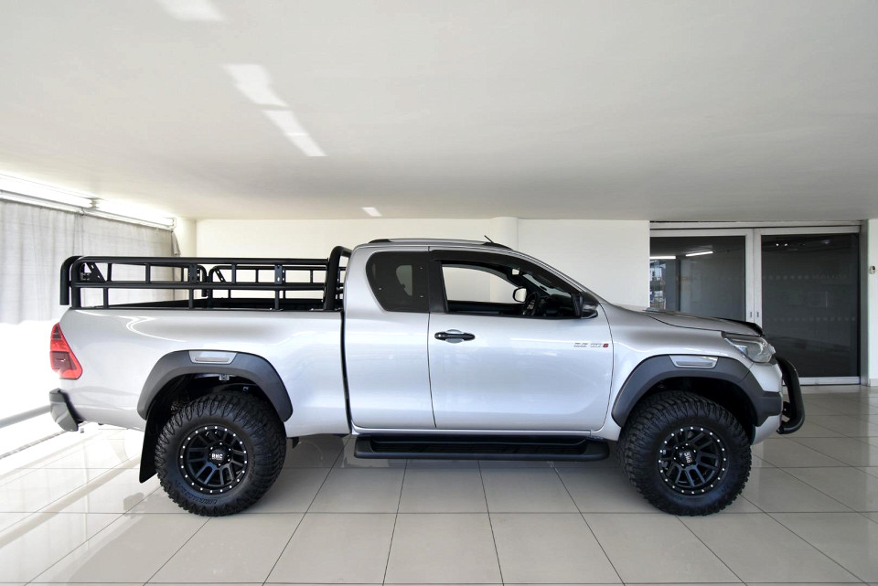 2024 TOYOTA HILUX 2.8 GD-6 LEGEND 4X4 AT X CAB