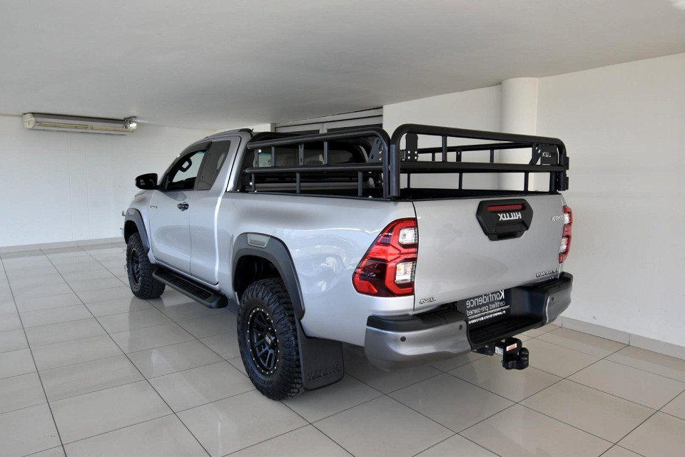 2024 TOYOTA HILUX 2.8 GD-6 LEGEND 4X4 AT X CAB