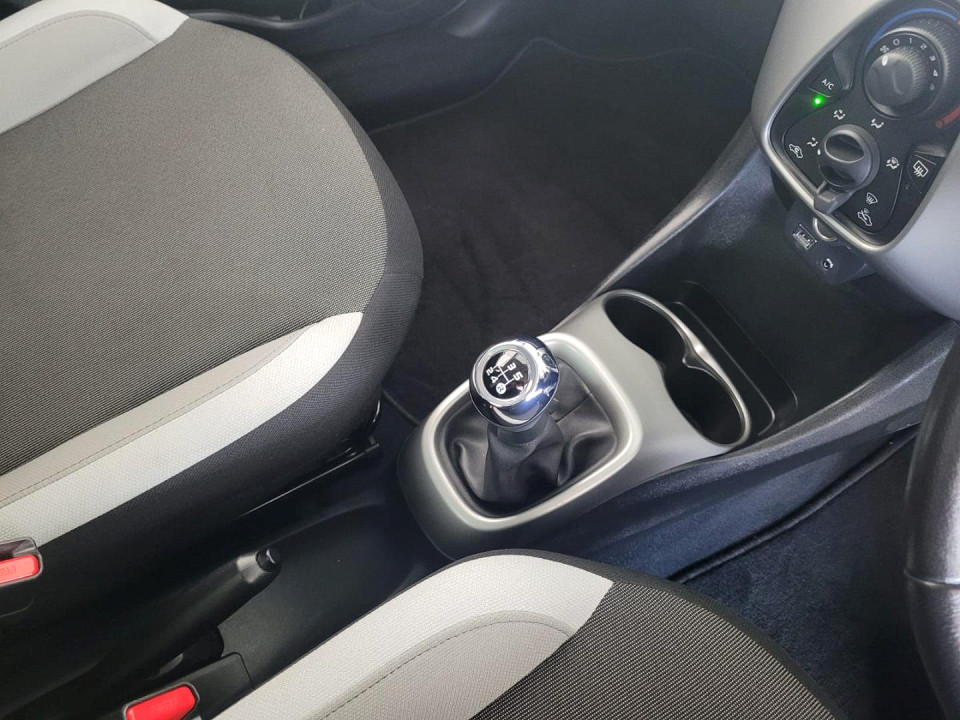 2017 TOYOTA AYGO 1.0 X-PLAY SILVER