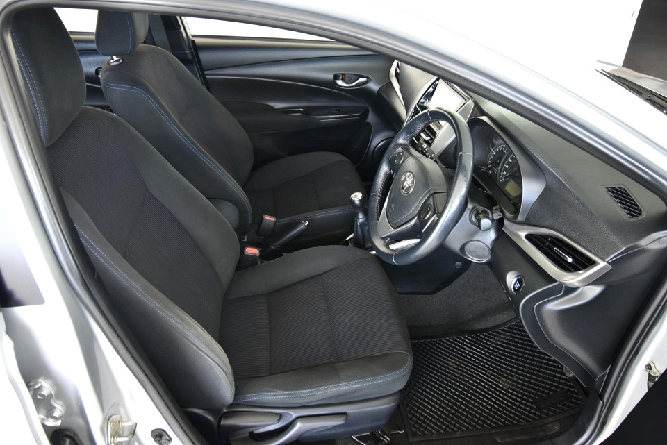 2019 TOYOTA YARIS 1.5 Xs