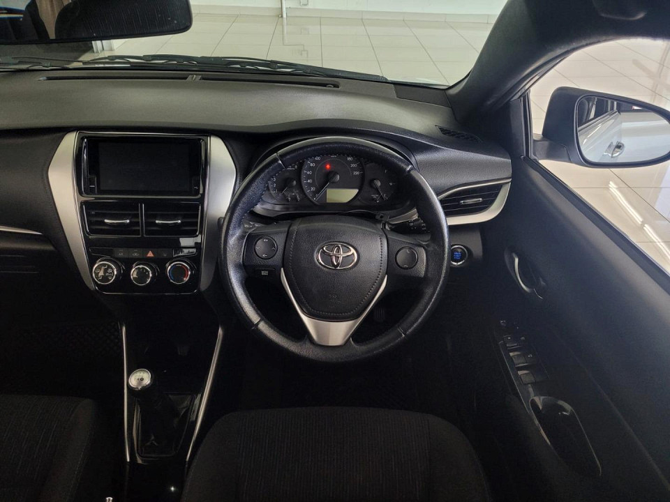 2019 TOYOTA YARIS 1.5 Xs