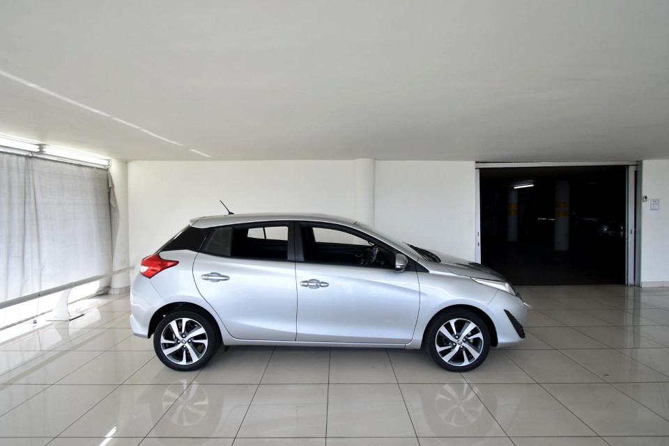 2019 TOYOTA YARIS 1.5 Xs