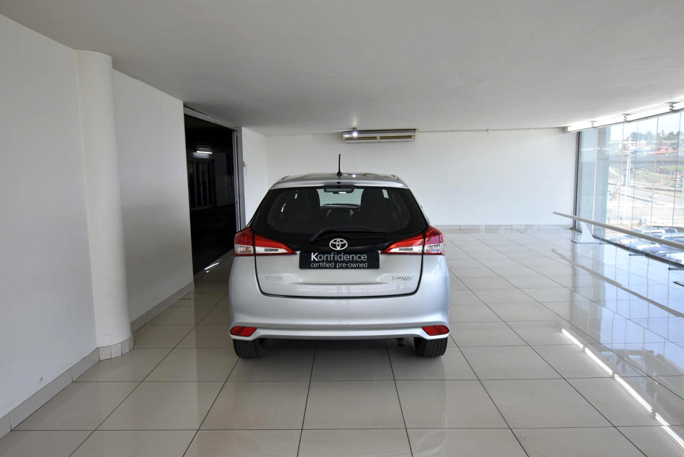 2019 TOYOTA YARIS 1.5 Xs