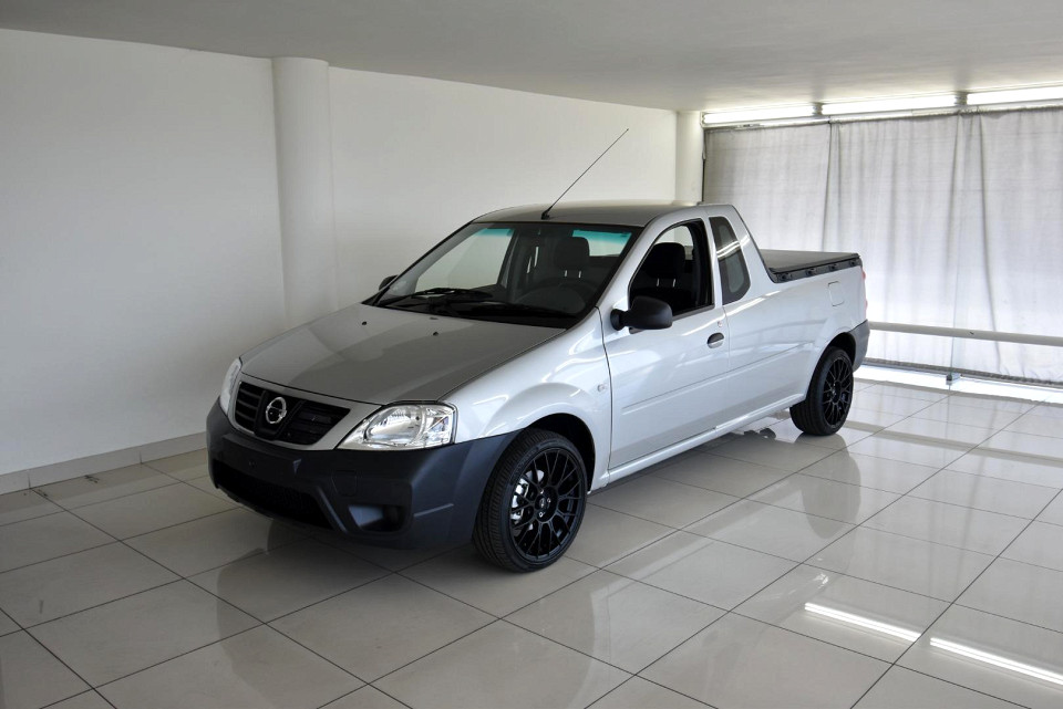 2024 NISSAN NP200 1.6 8V AC SAFETY PACK
