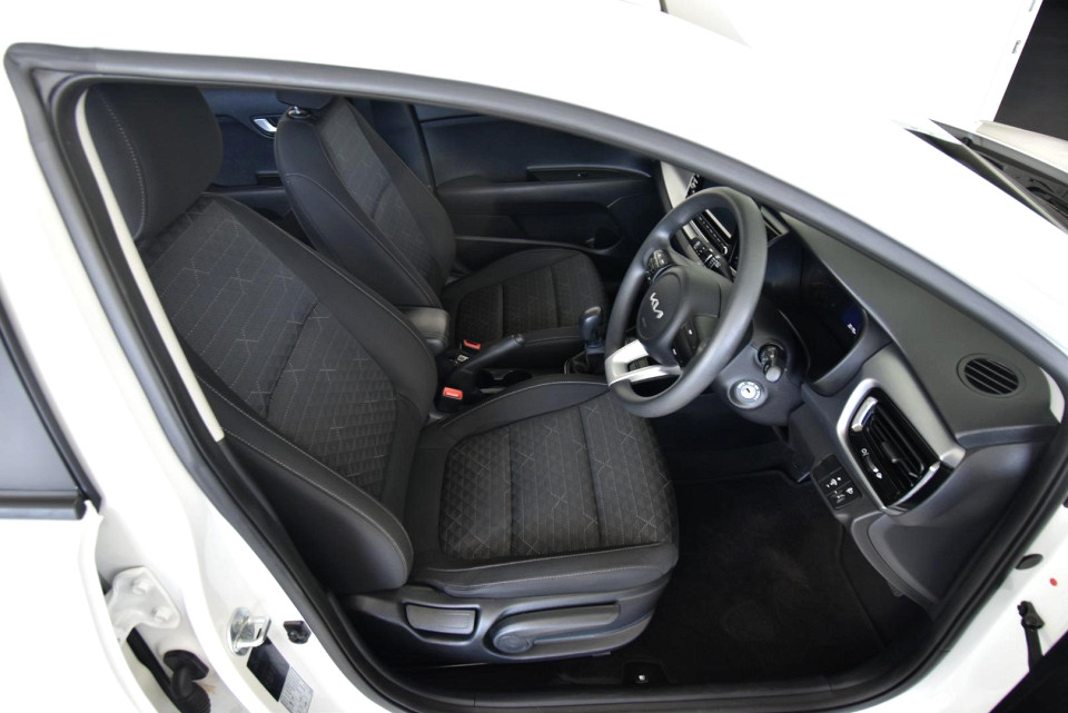 2023 KIA RIO 1.4 LS