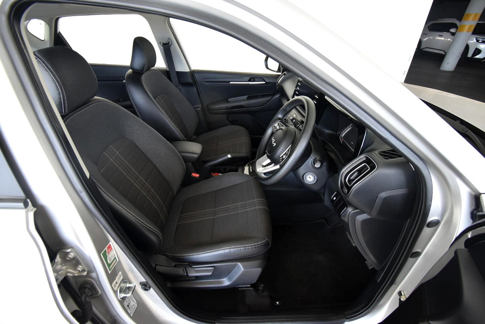2024 KIA SONET 1.5 LX CVT