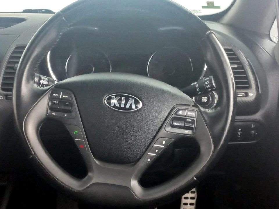 2014 KIA CERATO 2.0 SX 4-DOOR