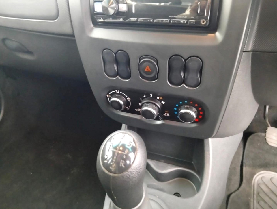 2021 NISSAN NP200 1.6 8V Base Safety