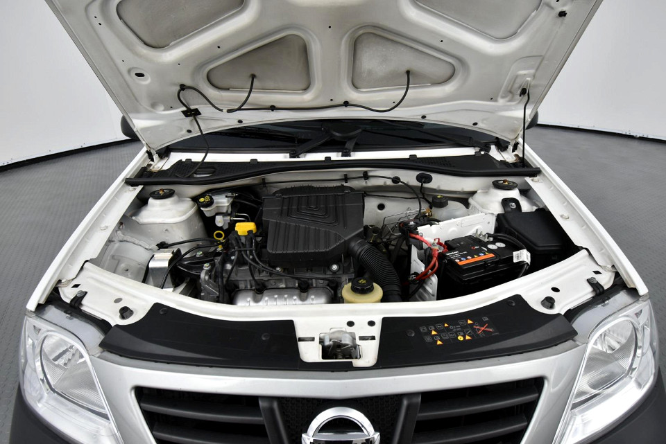 2021 NISSAN NP200 1.6 8V Base Safety