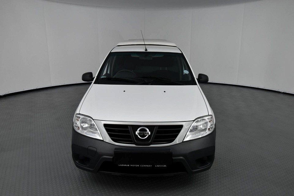 2021 NISSAN NP200 1.6 8V Base Safety