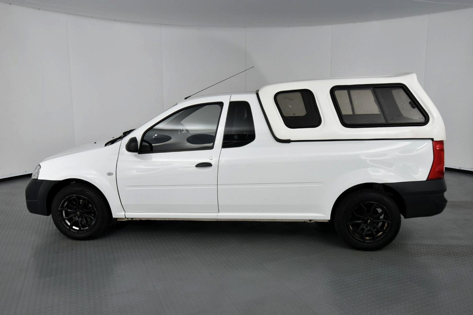 2021 NISSAN NP200 1.6 8V Base Safety