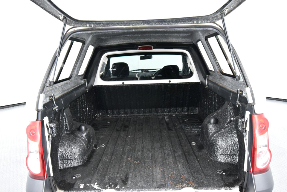 2021 NISSAN NP200 1.6 8V Base Safety