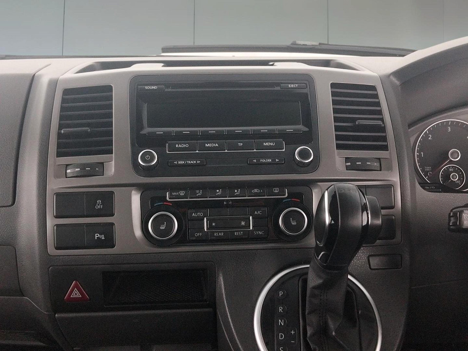 2015 VOLKSWAGEN T5 CARAVELLE 2.0 BiTDi DSG