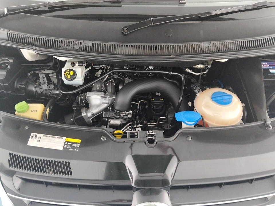 2015 VOLKSWAGEN T5 CARAVELLE 2.0 BiTDi DSG