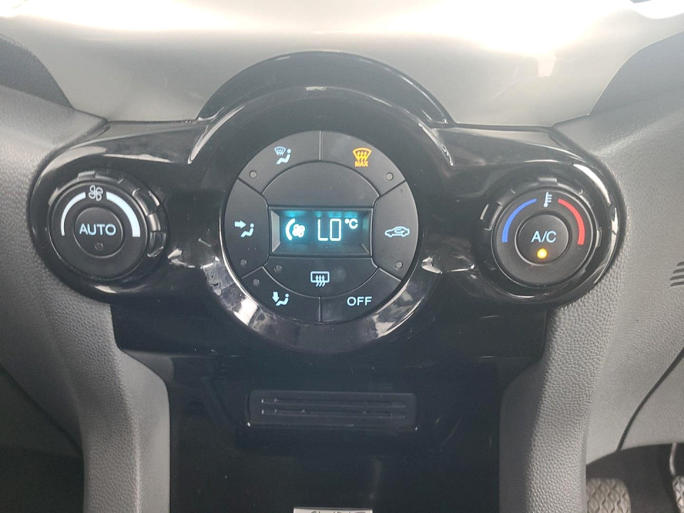 2015 FORD ECOSPORT 1.0i ECOBOOST TITANIUM