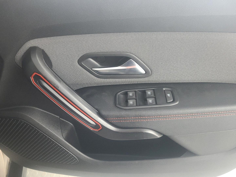 2020 RENAULT DUSTER 1.5dCI TECHROAD EDC 4X2