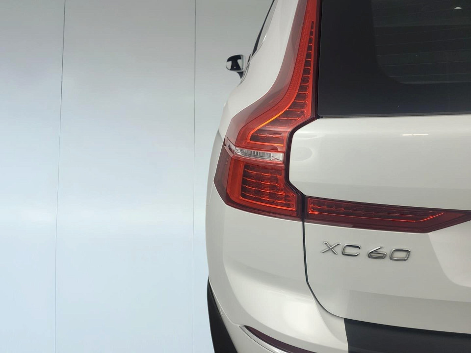 2021 VOLVO XC60 D4 R-DESIGN AWD GEARTONIC