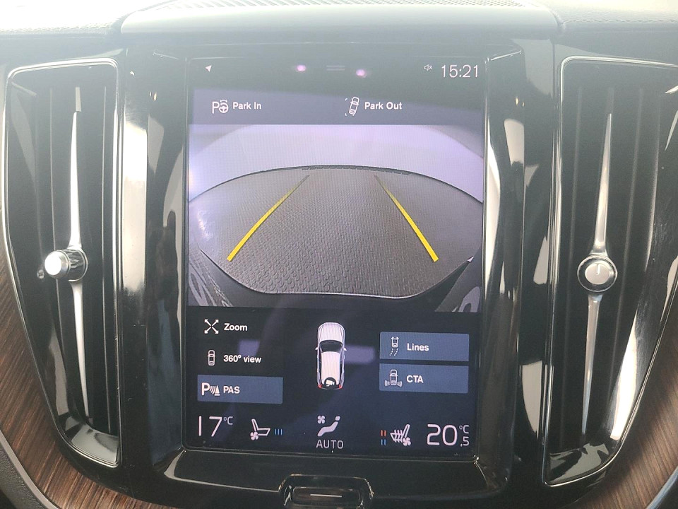 2021 VOLVO XC60 D4 R-DESIGN AWD GEARTONIC