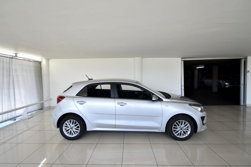 2023 KIA RIO 1.4 LS