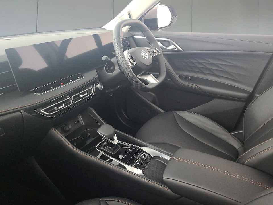 2025 MG HS 2.0T LUXURY AT