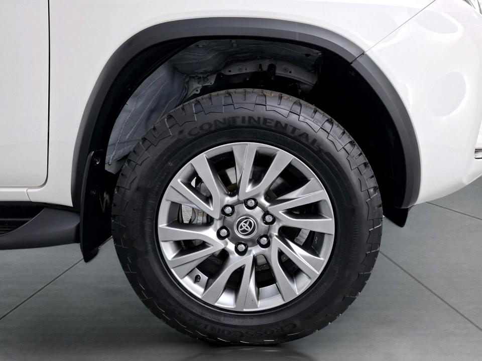 2021 TOYOTA FORTUNER 2.8 GD-6 RAISED BODY AT