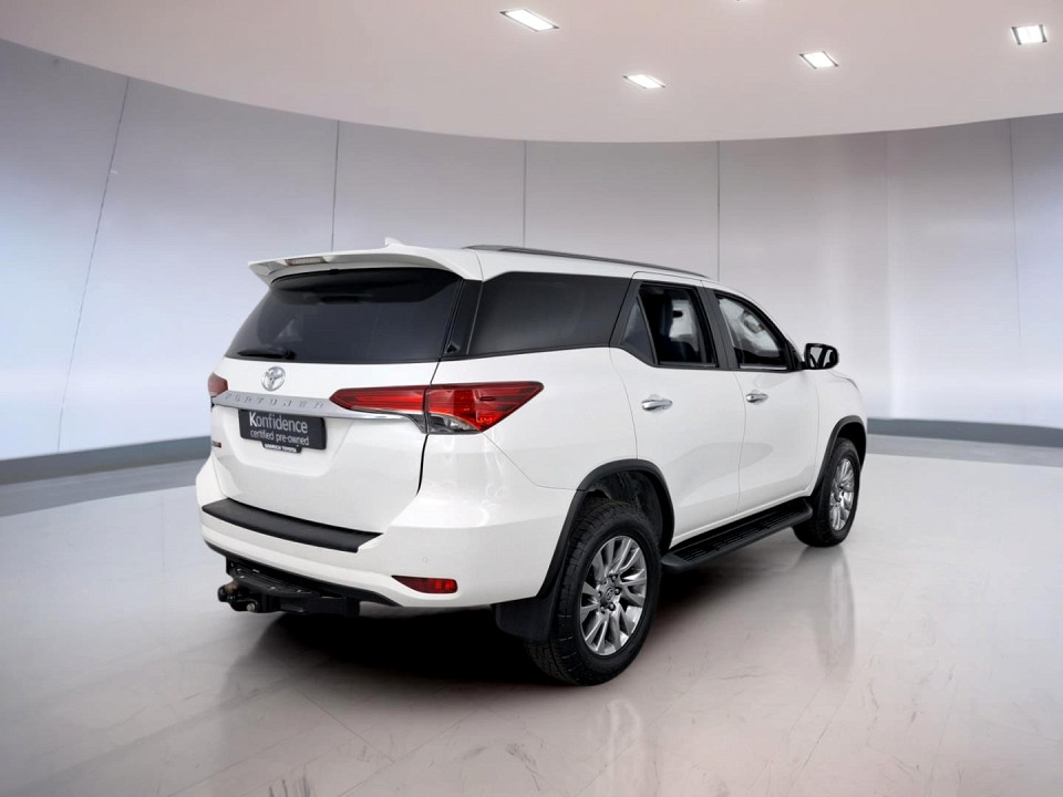2021 TOYOTA FORTUNER 2.8 GD-6 RAISED BODY AT