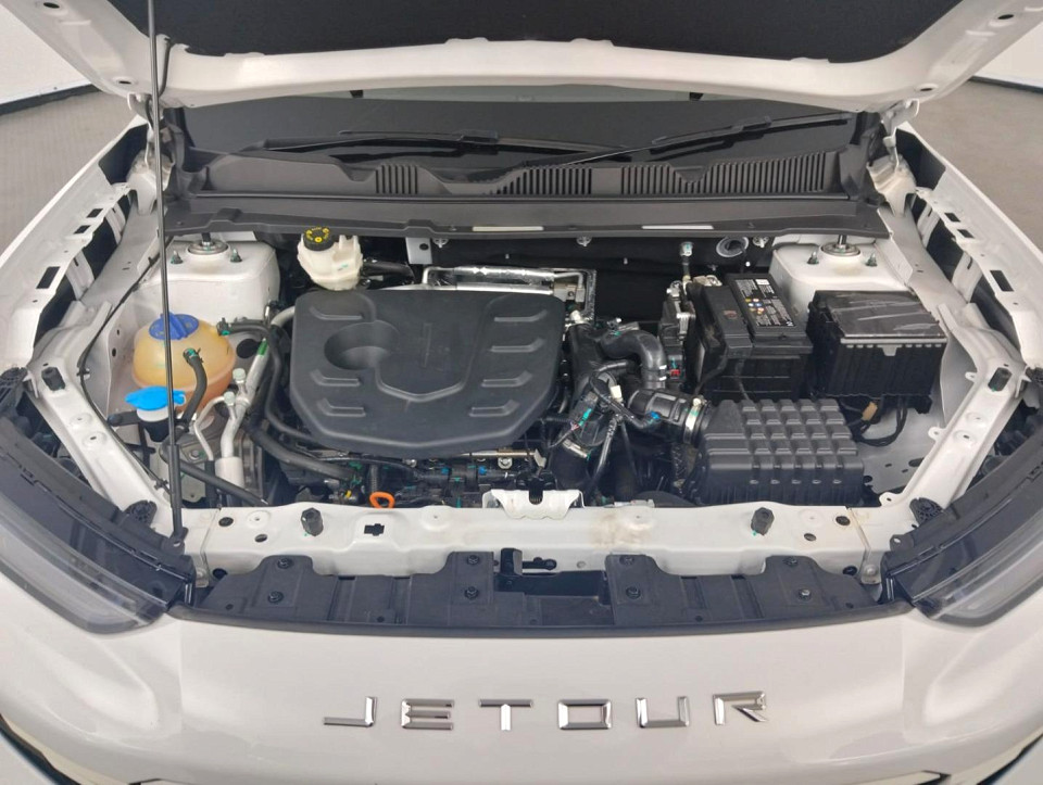 2025 JETOUR DASHING 1.5T MOMENTUM