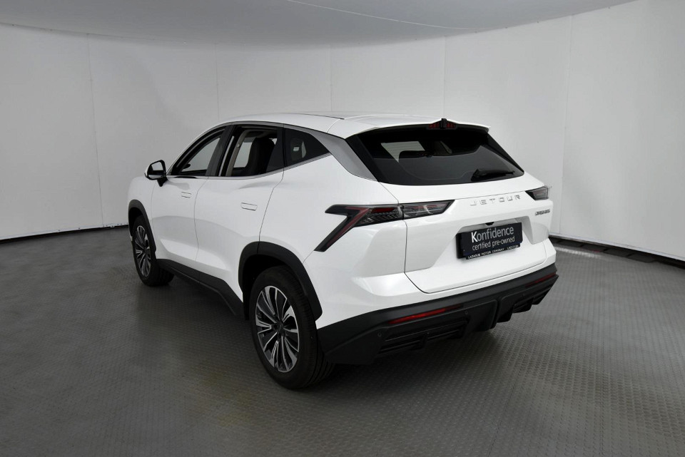 2025 JETOUR DASHING 1.5T MOMENTUM