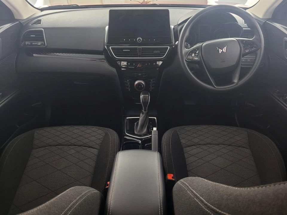 2025 MAHINDRA XUV3X0 1.2T MX3 AT