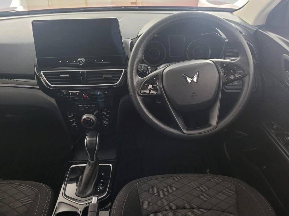 2025 MAHINDRA XUV3X0 1.2T MX3 AT
