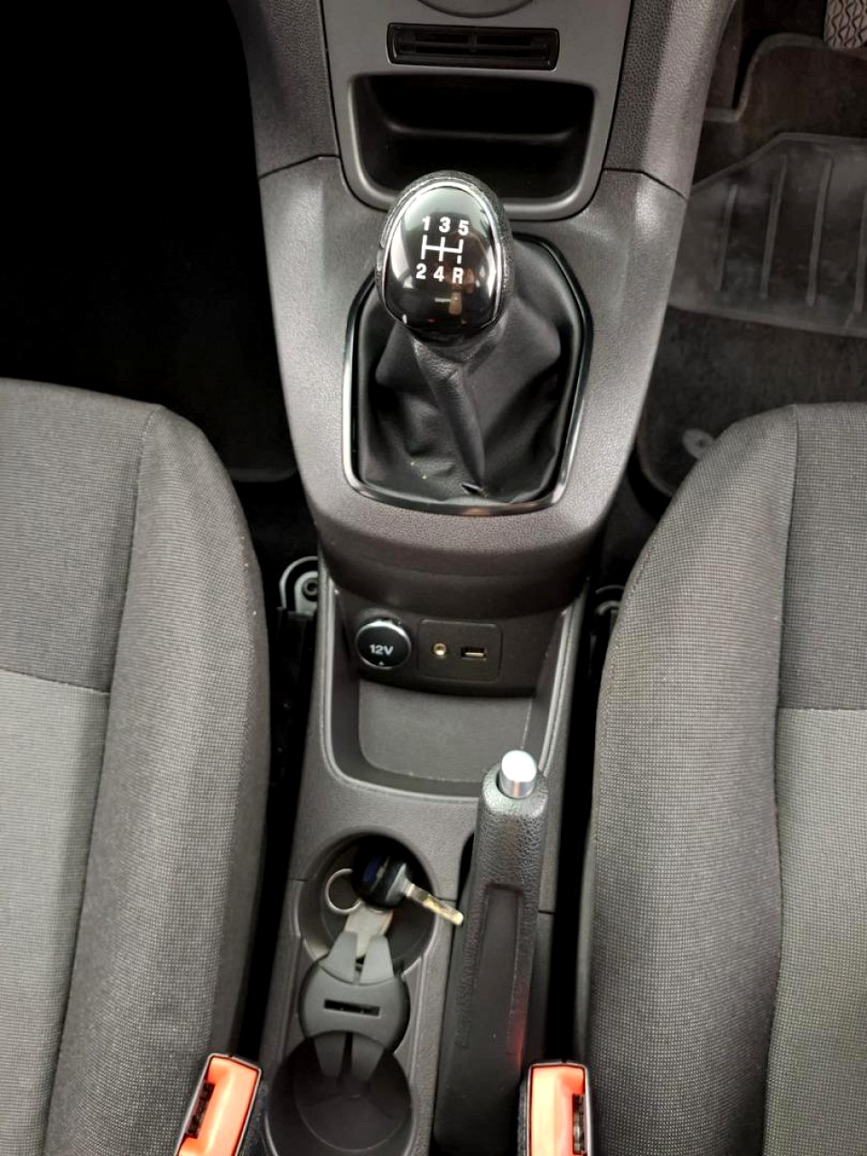 2014 FORD FIESTA 1.4 AMBIENTE AC+AUDIO+BT