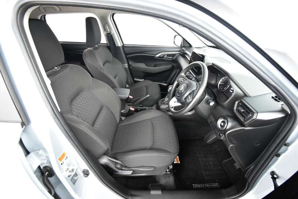 2025 TOYOTA URBAN CRUISER 1.5 XR AT