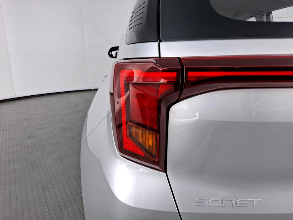 2025 KIA SONET 1.5 LX CVT