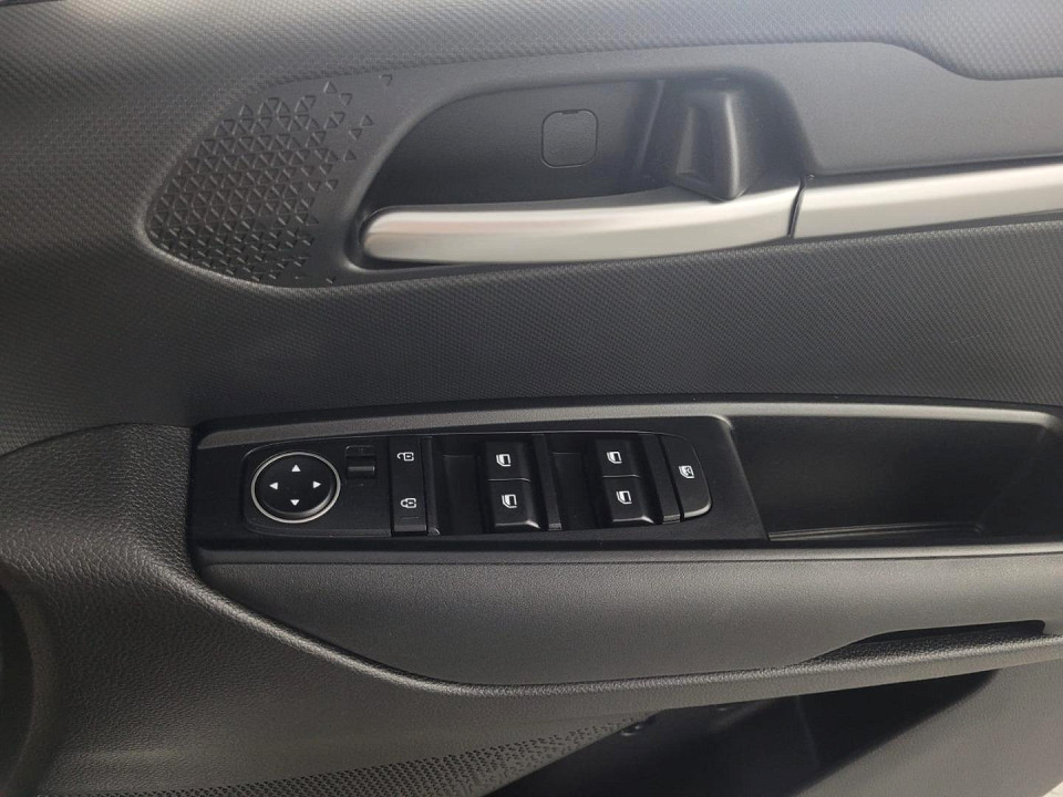 2025 KIA SONET 1.5 LX CVT