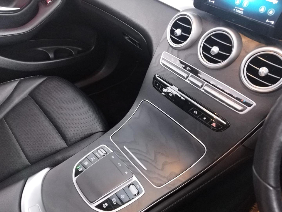 2020 MERCEDES-BENZ GLC 300d