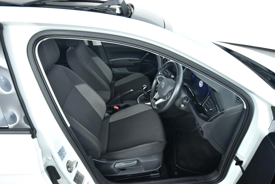 2013 VOLKSWAGEN POLO 1.4 COMFORTLINE