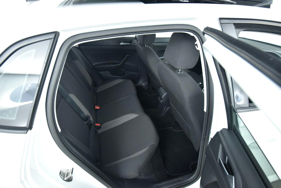 2013 VOLKSWAGEN POLO 1.4 COMFORTLINE