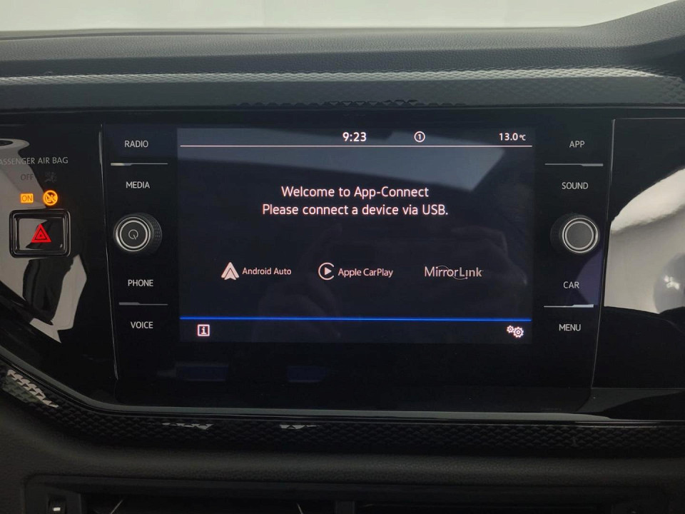 2013 VOLKSWAGEN POLO 1.4 COMFORTLINE