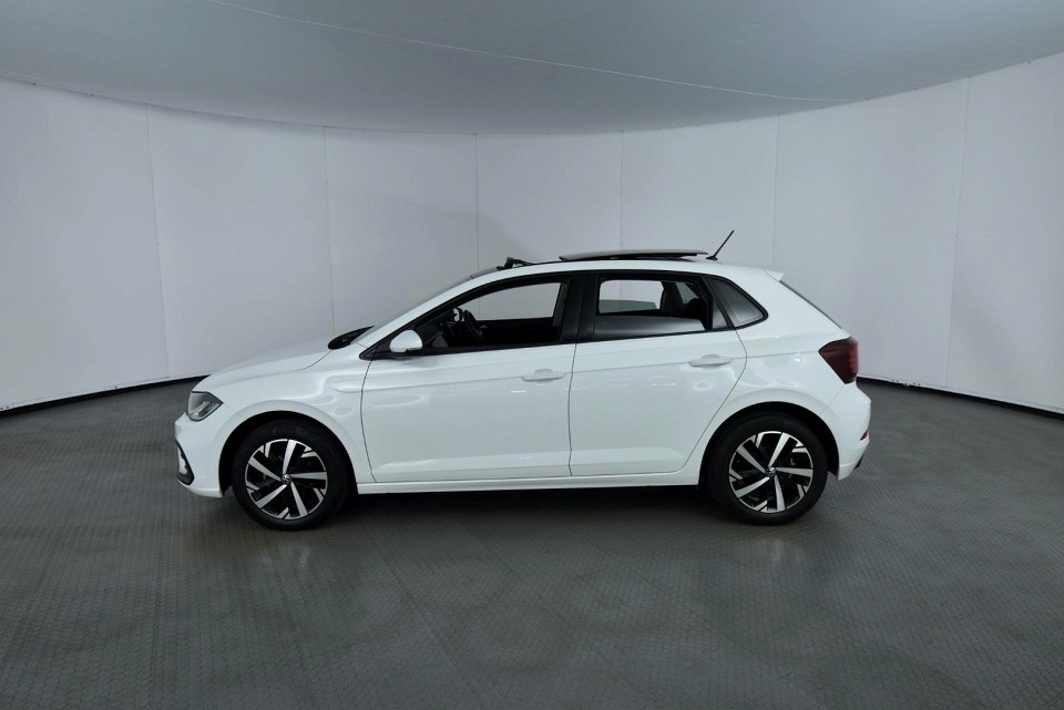 2013 VOLKSWAGEN POLO 1.4 COMFORTLINE
