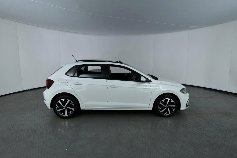 2013 VOLKSWAGEN POLO 1.4 COMFORTLINE