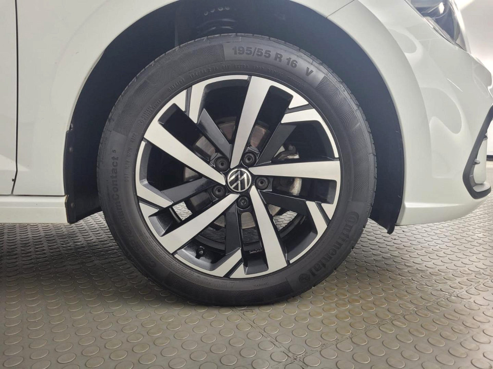 2013 VOLKSWAGEN POLO 1.4 COMFORTLINE