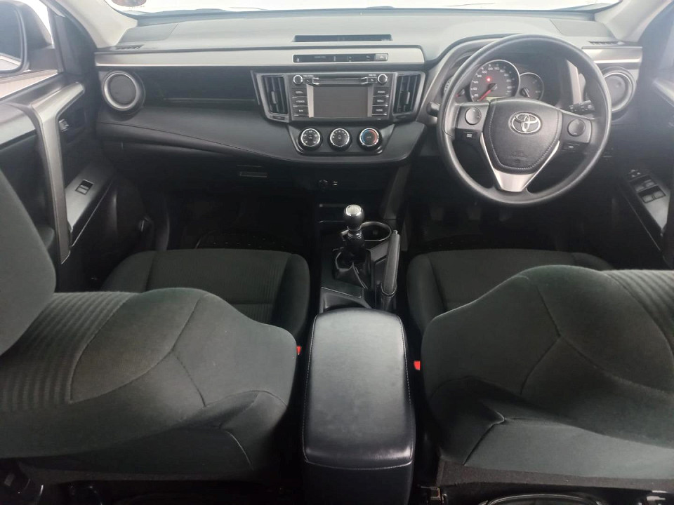 2017 TOYOTA RAV4 2.0 GX 4X2