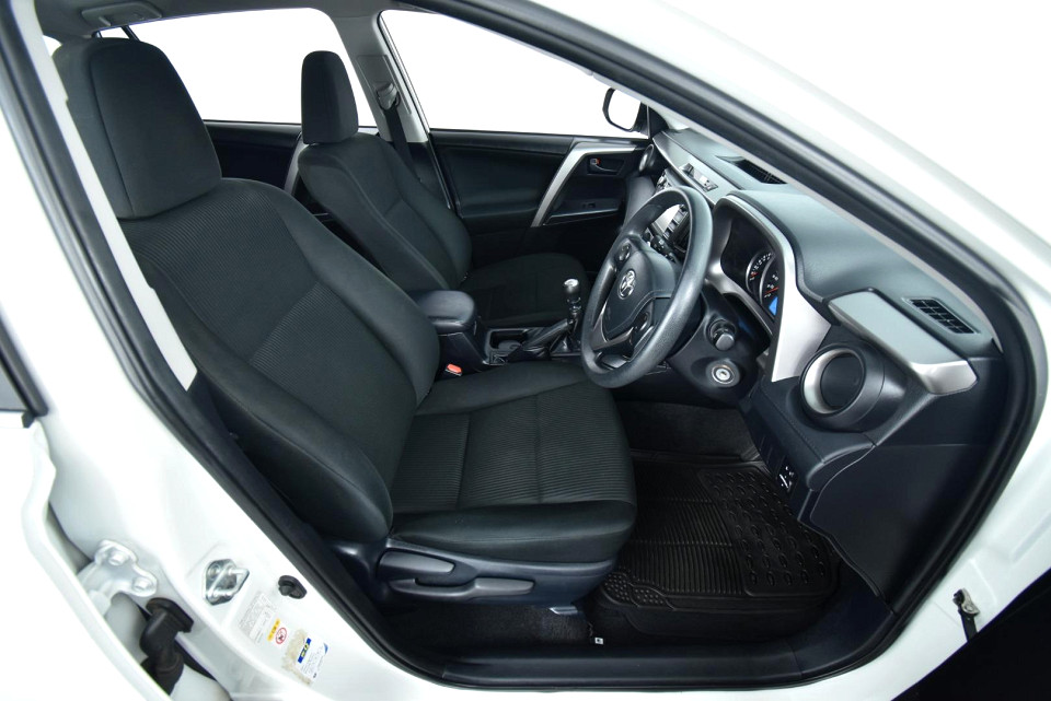 2017 TOYOTA RAV4 2.0 GX 4X2